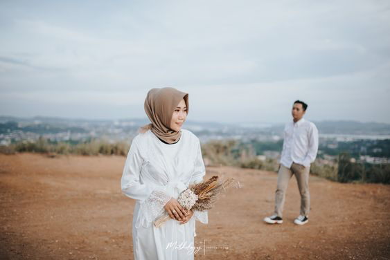 Outfit Prewedding Casual Hijab