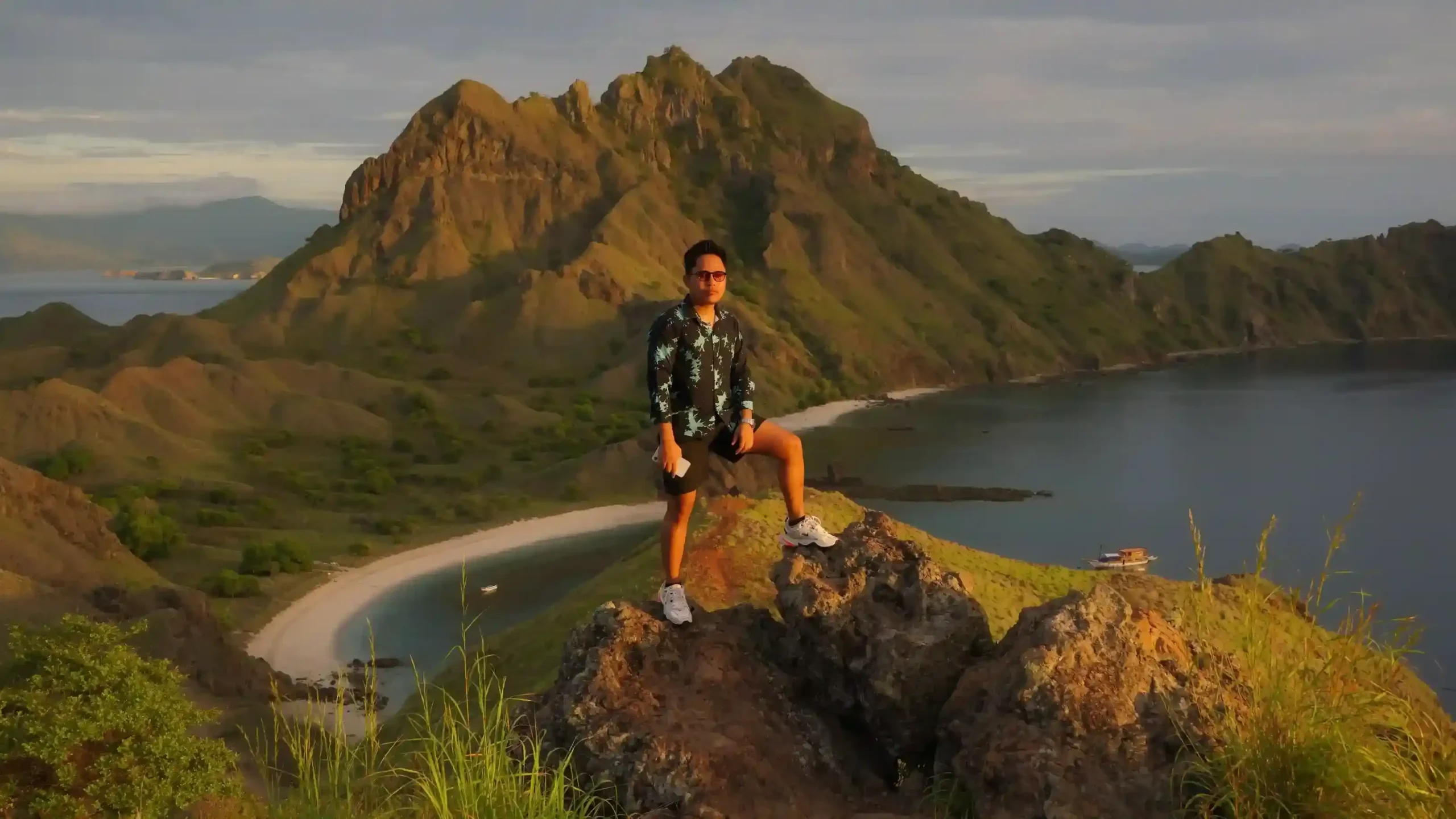 Cari Fotografer di Pulau Padar Labuan Bajo? Ini Tips, Harga & Rekomendasinya